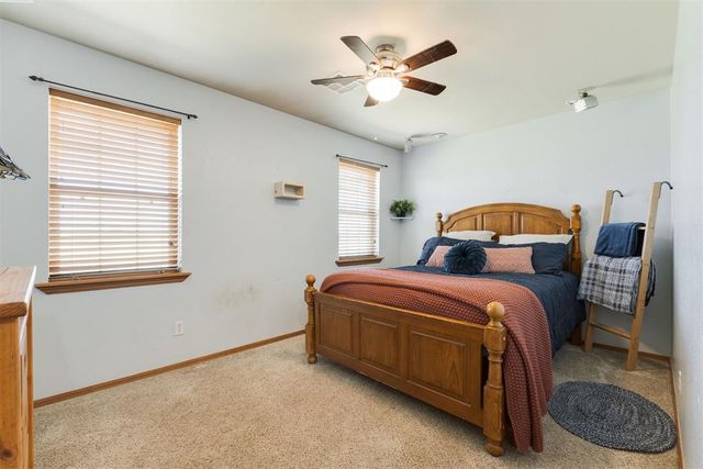 9601 Westview Drive, Lexington, OK 73051