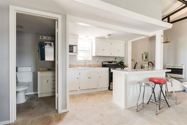 9601 Westview Drive, Lexington, OK 73051