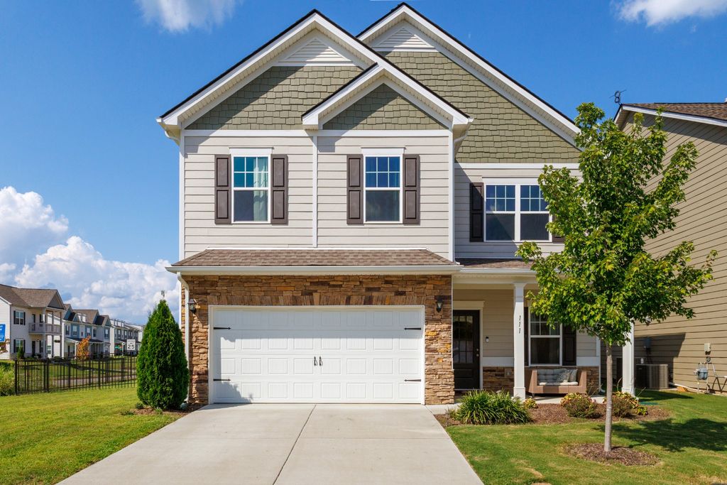 111 Gatwick Dr, Lebanon, TN 37087