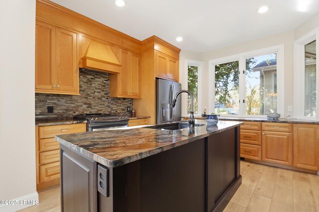 12 Oyster Landing Lane, Hilton Head Island, SC 29928