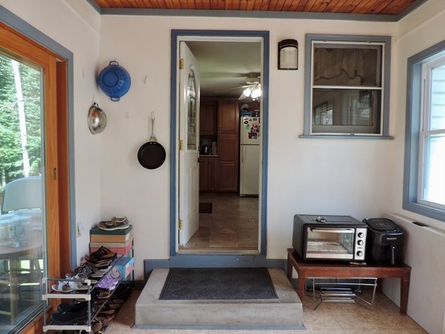 96 Logtown Rd, Amherst, MA 01002