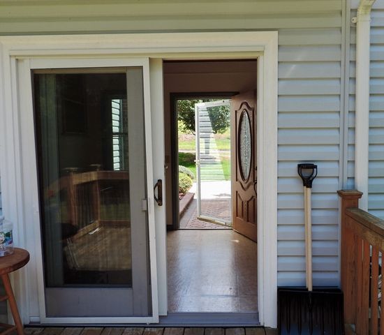 96 Logtown Rd, Amherst, MA 01002