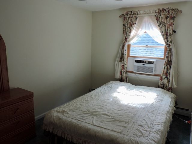 96 Logtown Rd, Amherst, MA 01002