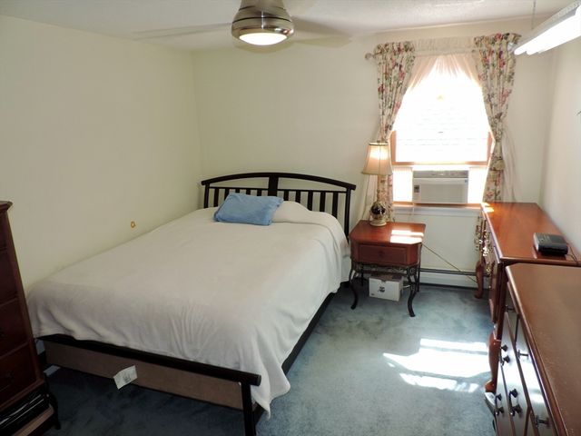 96 Logtown Rd, Amherst, MA 01002