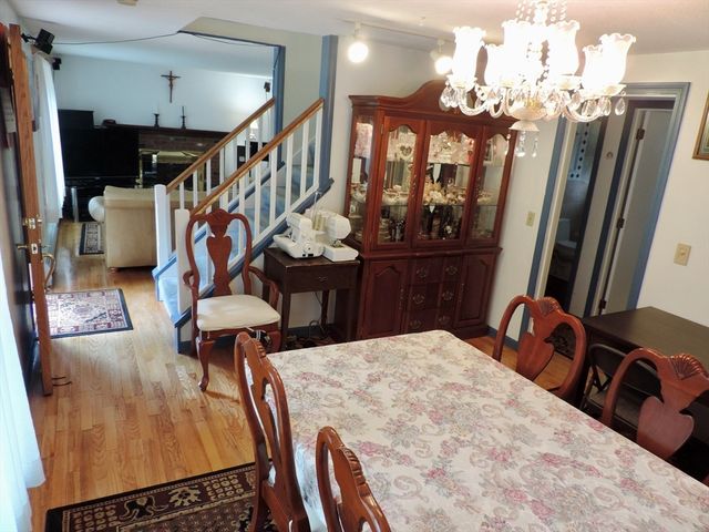 96 Logtown Rd, Amherst, MA 01002