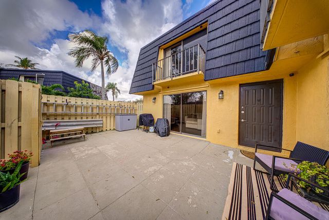 187 Woodland Road, Palm Springs, FL 33461