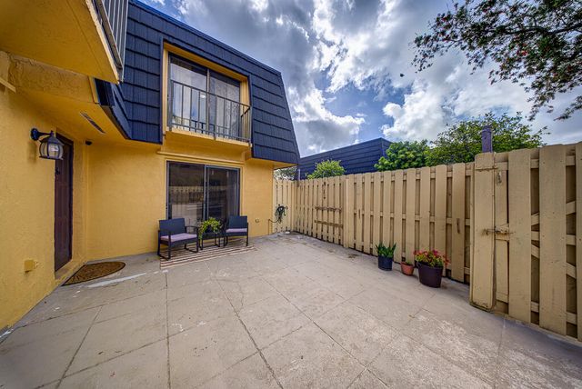 187 Woodland Road, Palm Springs, FL 33461