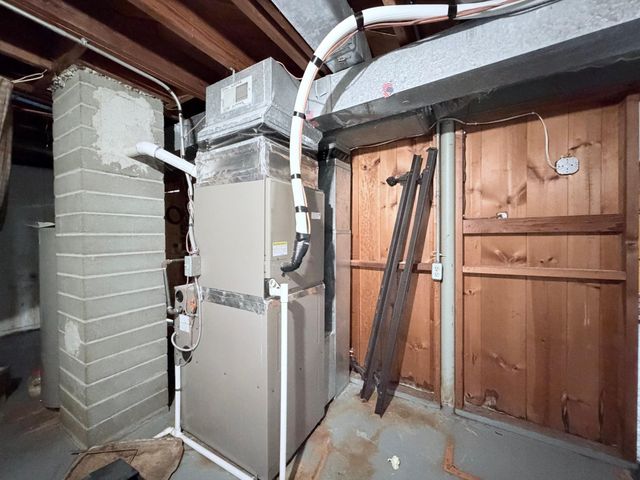 1569 Montana Avenue E, Saint Paul, MN 55106