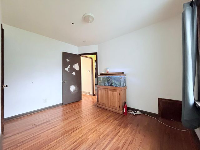 1569 Montana Avenue E, Saint Paul, MN 55106