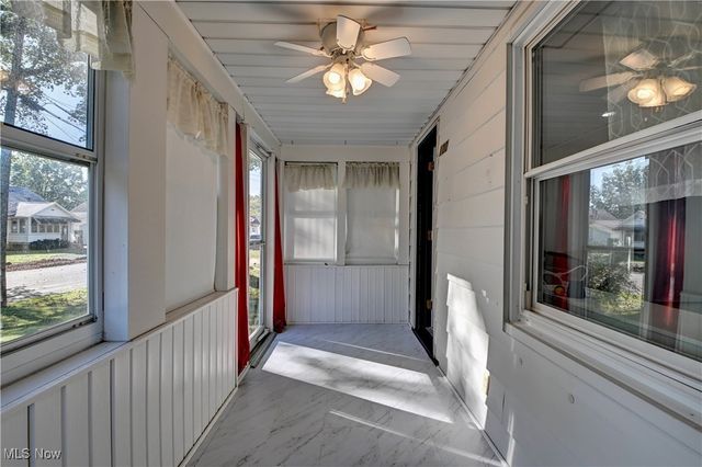 100 Meadow Court, Barberton, OH 44203