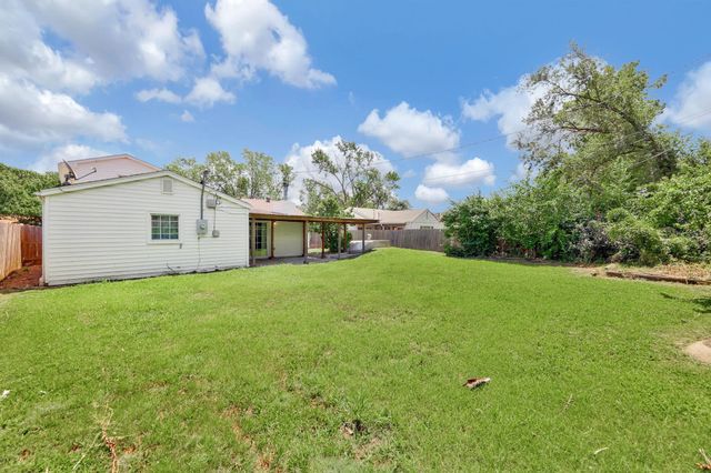 2751 S Bennett Ave., Wichita, KS 67217