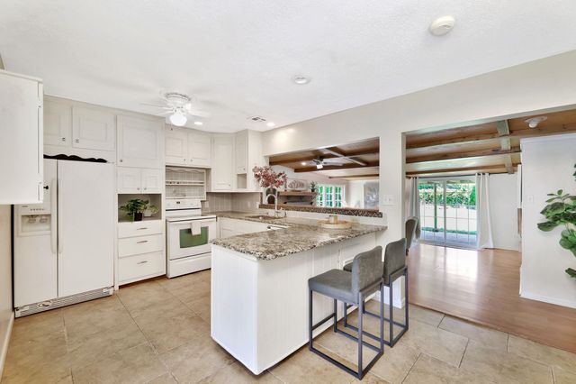 2751 S Bennett Ave., Wichita, KS 67217