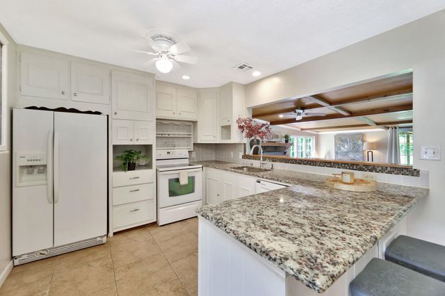 2751 S Bennett Ave., Wichita, KS 67217