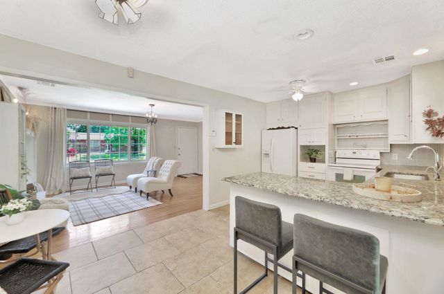 2751 S Bennett Ave., Wichita, KS 67217