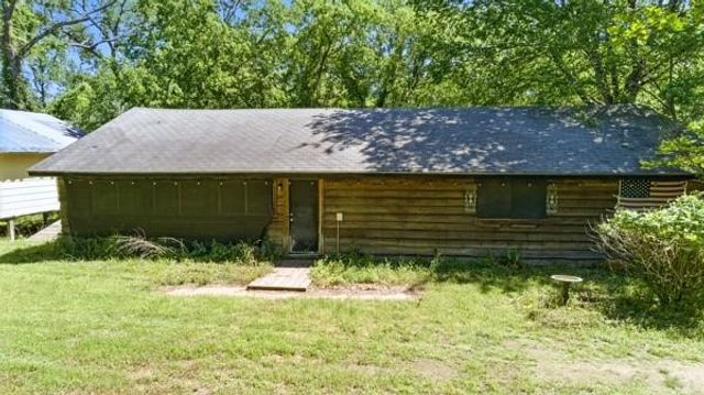17027 Red Oak Drive, Plantersville, TX 77363