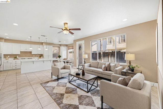 6372 Crystal Springs Cir, Discovery Bay, CA 94505