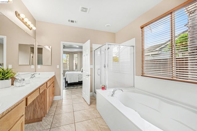 6372 Crystal Springs Cir, Discovery Bay, CA 94505