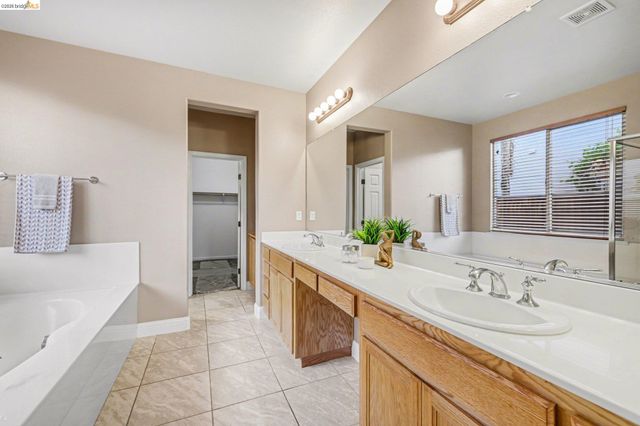 6372 Crystal Springs Cir, Discovery Bay, CA 94505