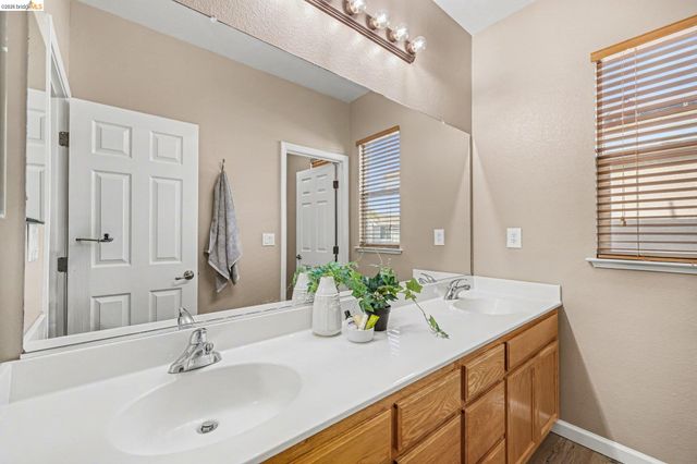 6372 Crystal Springs Cir, Discovery Bay, CA 94505