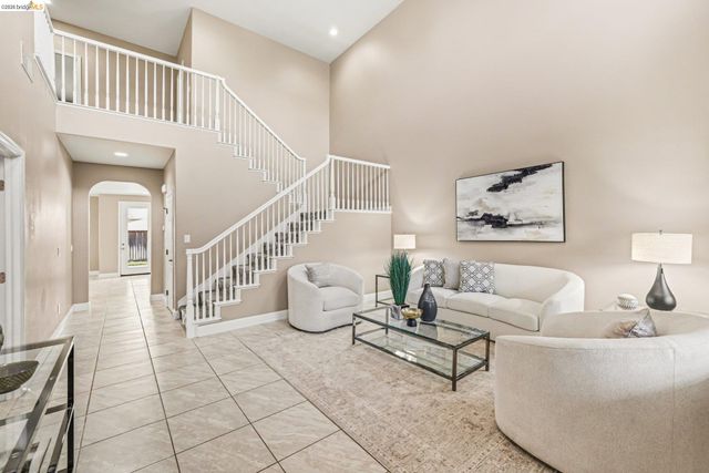 6372 Crystal Springs Cir, Discovery Bay, CA 94505