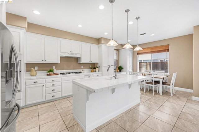 6372 Crystal Springs Cir, Discovery Bay, CA 94505