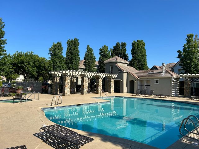 3801 Esplanade Cir, Folsom, CA 95630