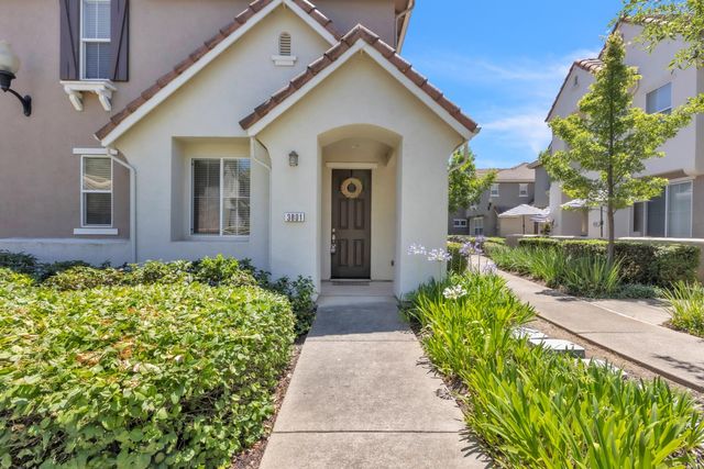 3801 Esplanade Cir, Folsom, CA 95630