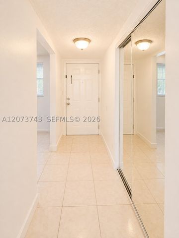 724 NE 4th St 5, Hallandale Beach, FL 33009