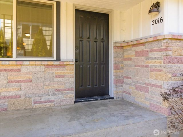 2016 Dickinson Avenue NW, Olympia, WA 98502