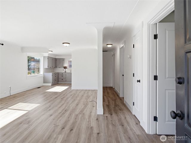 2016 Dickinson Avenue NW, Olympia, WA 98502