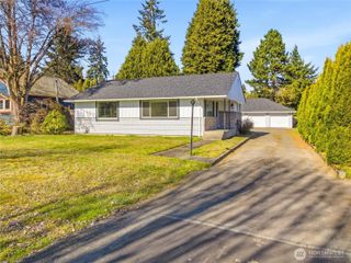 2016 Dickinson Avenue NW, Olympia, WA 98502