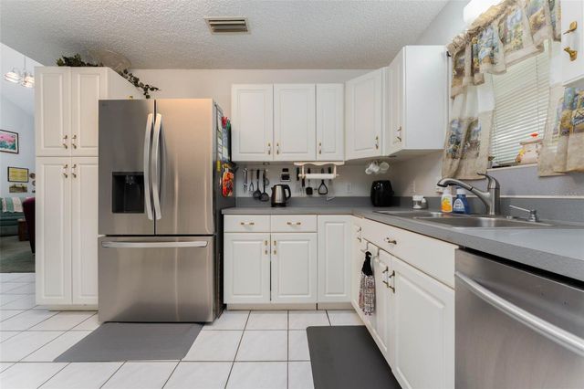 15370 APACHE DRIVE, Thonotosassa, FL 33592