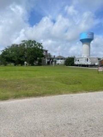 971 E Verdie Drive, Crystal Beach, TX 77650