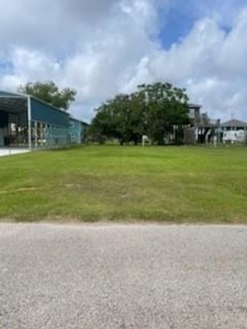 971 E Verdie Drive, Crystal Beach, TX 77650