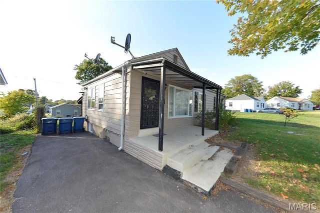 6127 Shillington Drive, St Louis, MO 63134