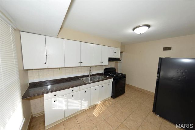 6127 Shillington Drive, St Louis, MO 63134