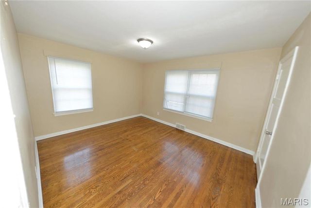 6127 Shillington Drive, St Louis, MO 63134