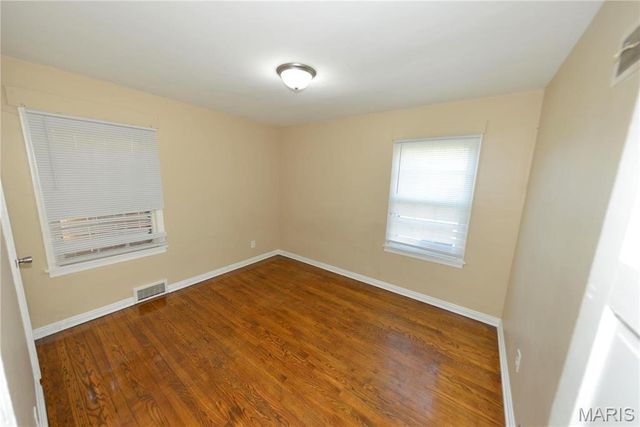 6127 Shillington Drive, St Louis, MO 63134