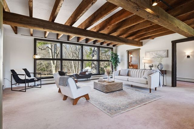 75 Pine St, South Hadley, MA 01075