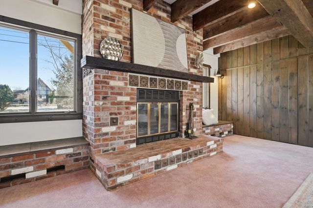 75 Pine St, South Hadley, MA 01075