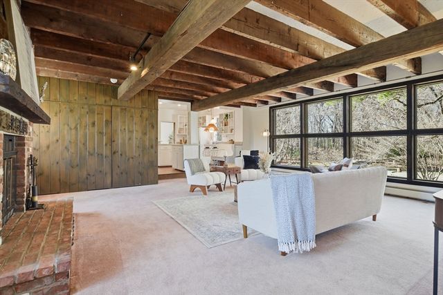 75 Pine St, South Hadley, MA 01075