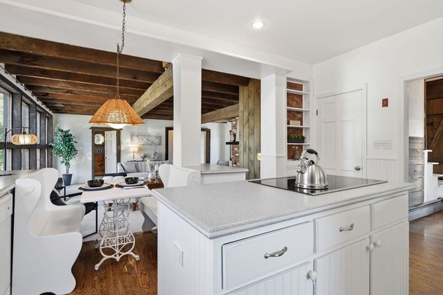 75 Pine St, South Hadley, MA 01075