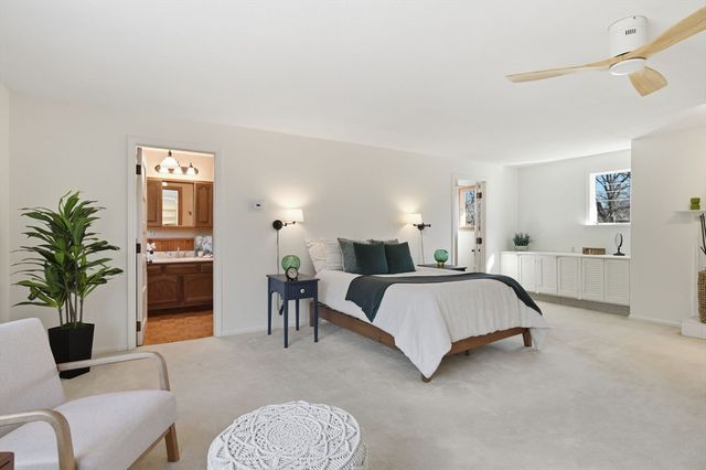 75 Pine St, South Hadley, MA 01075