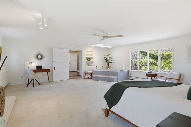 75 Pine St, South Hadley, MA 01075