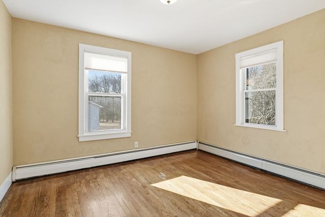 75 Pine St, South Hadley, MA 01075