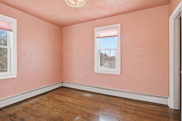 75 Pine St, South Hadley, MA 01075