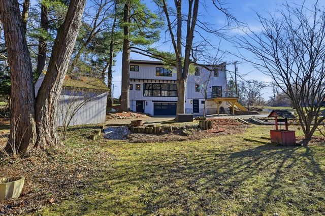 75 Pine St, South Hadley, MA 01075