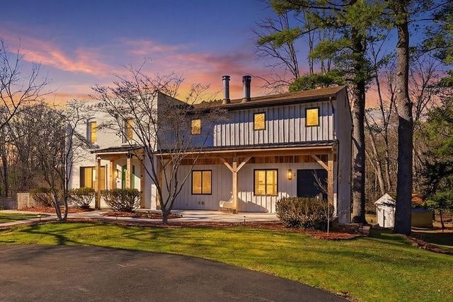 75 Pine St, South Hadley, MA 01075