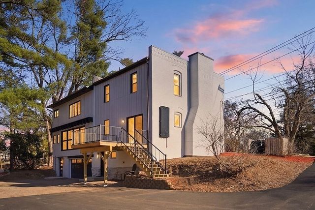 75 Pine St, South Hadley, MA 01075