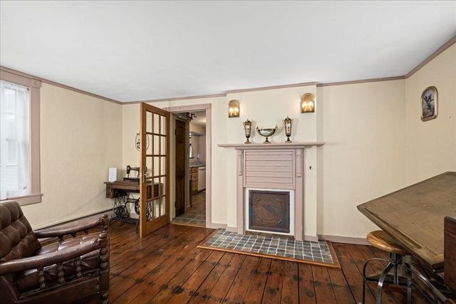 11 Cedar St, Westborough, MA 01581